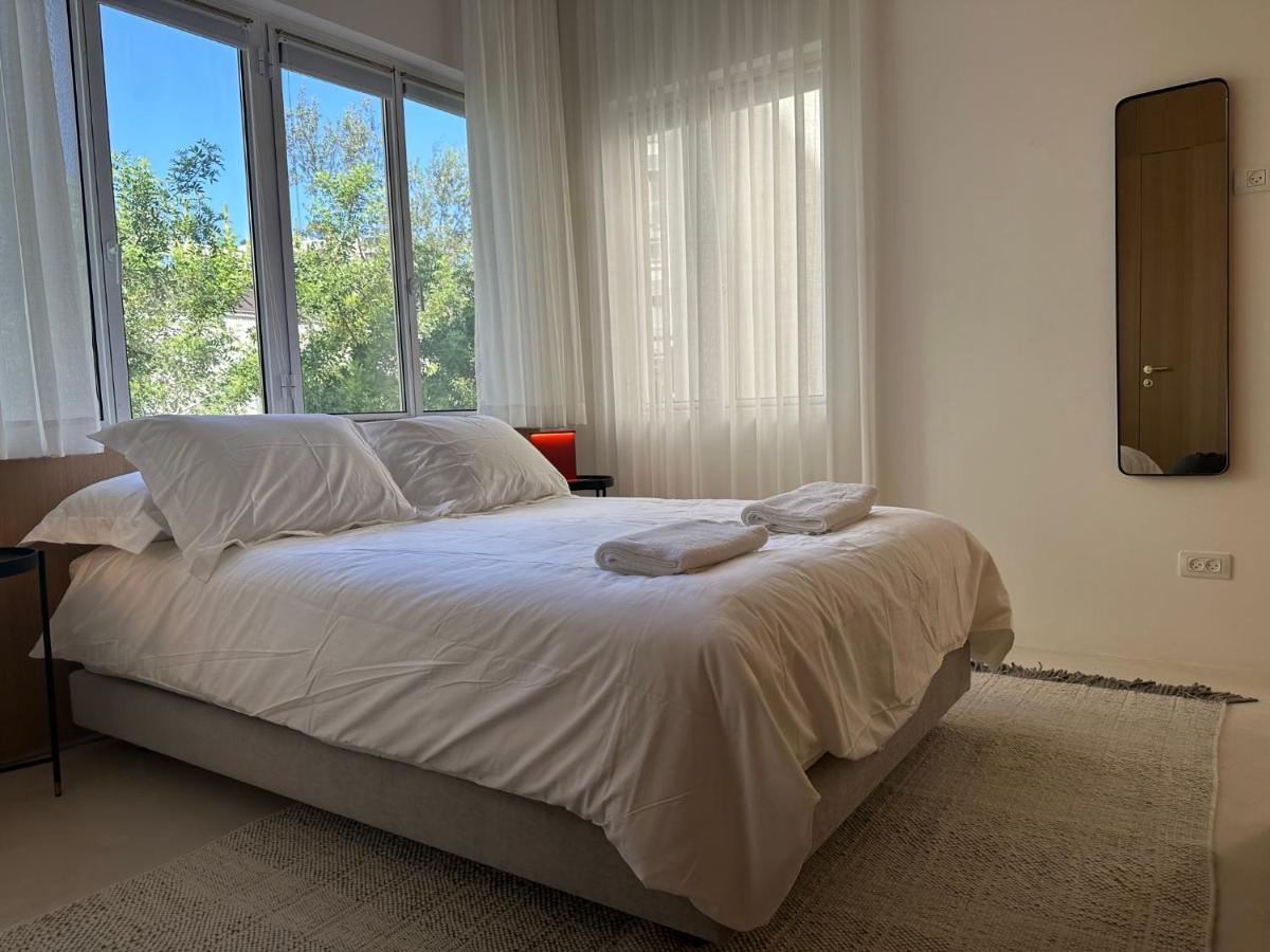 Rothschild 69 Hotel Tel Aviv Bagian luar foto
