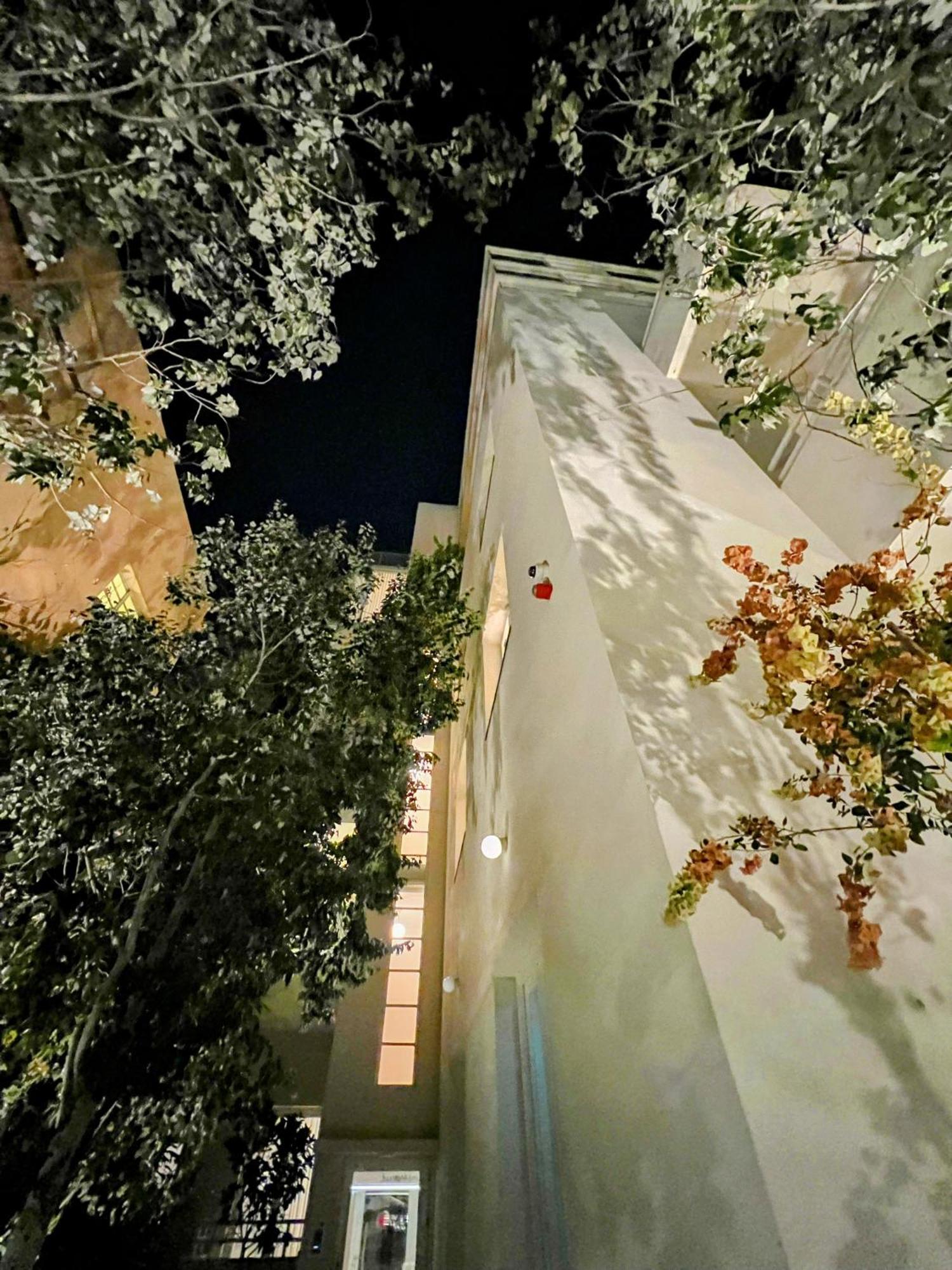 Rothschild 69 Hotel Tel Aviv Bagian luar foto