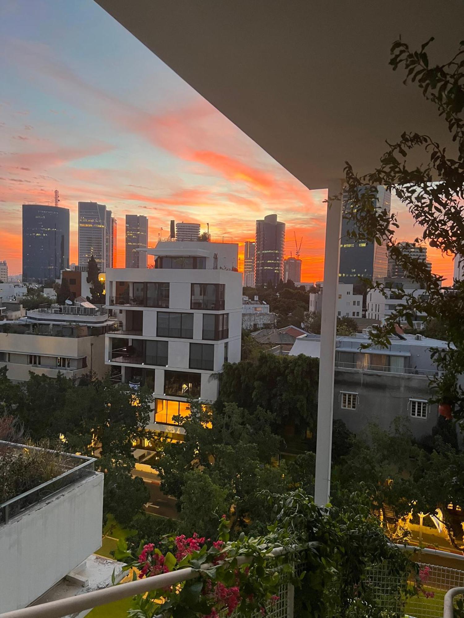 Rothschild 69 Hotel Tel Aviv Bagian luar foto