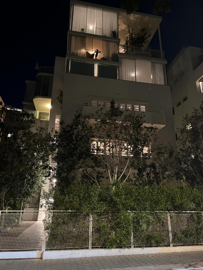 Rothschild 69 Hotel Tel Aviv Bagian luar foto